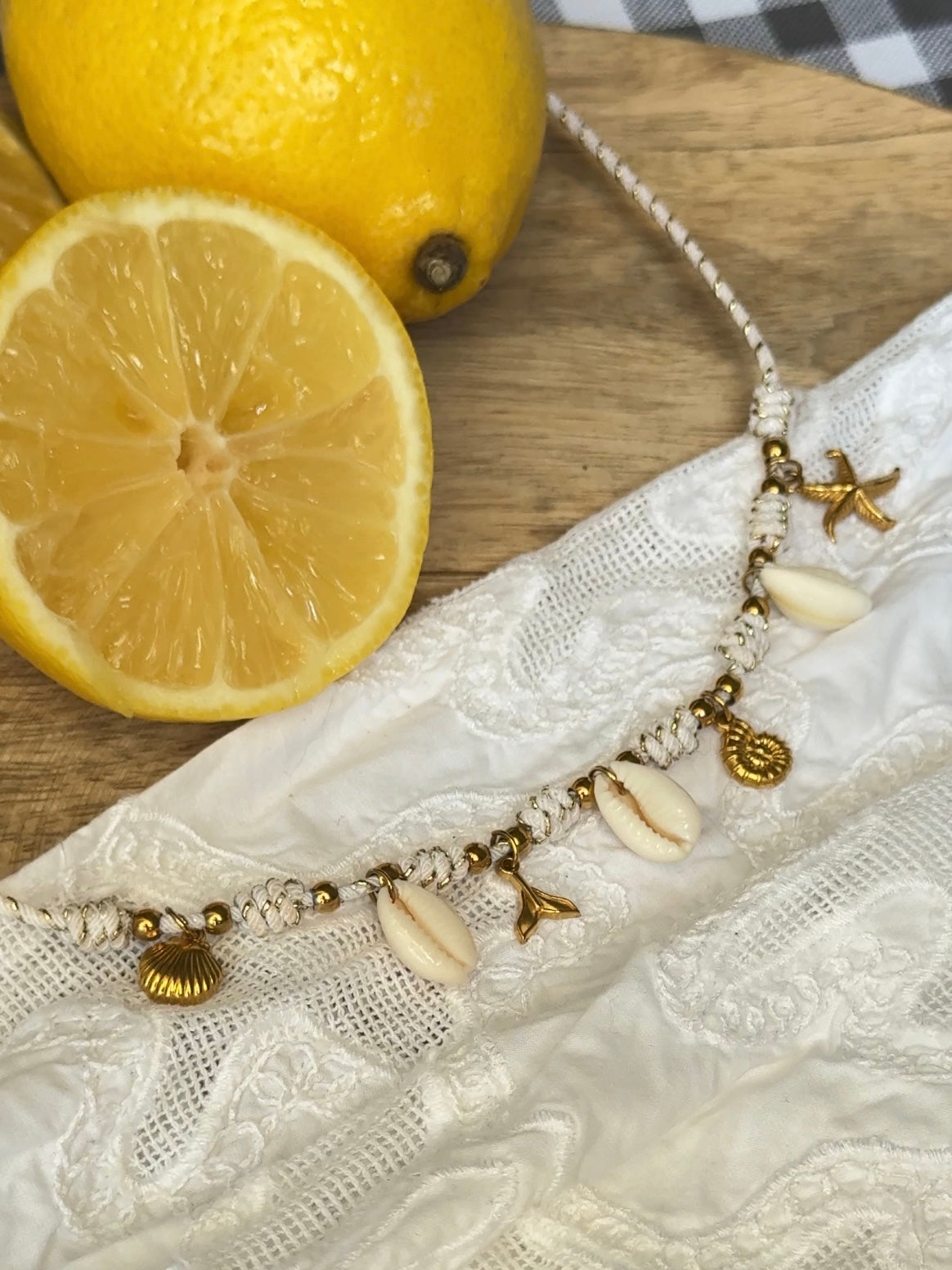 COLLIER MILOS