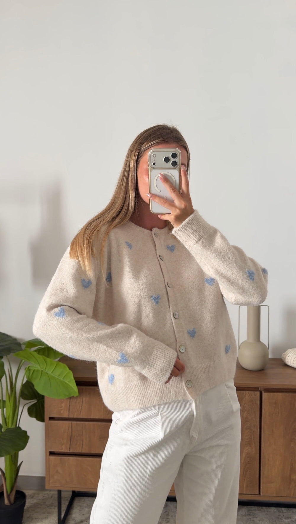 Sweaters & Cardigans