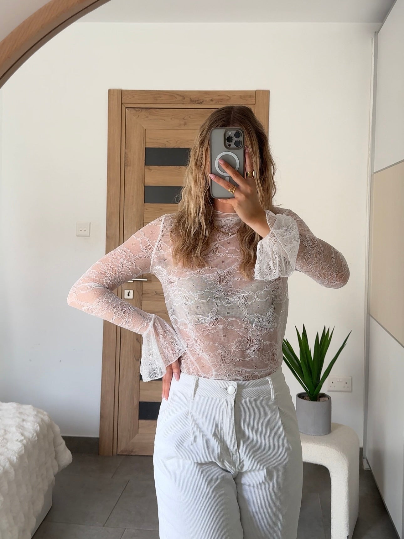TOP À DENTELLE BELLE
