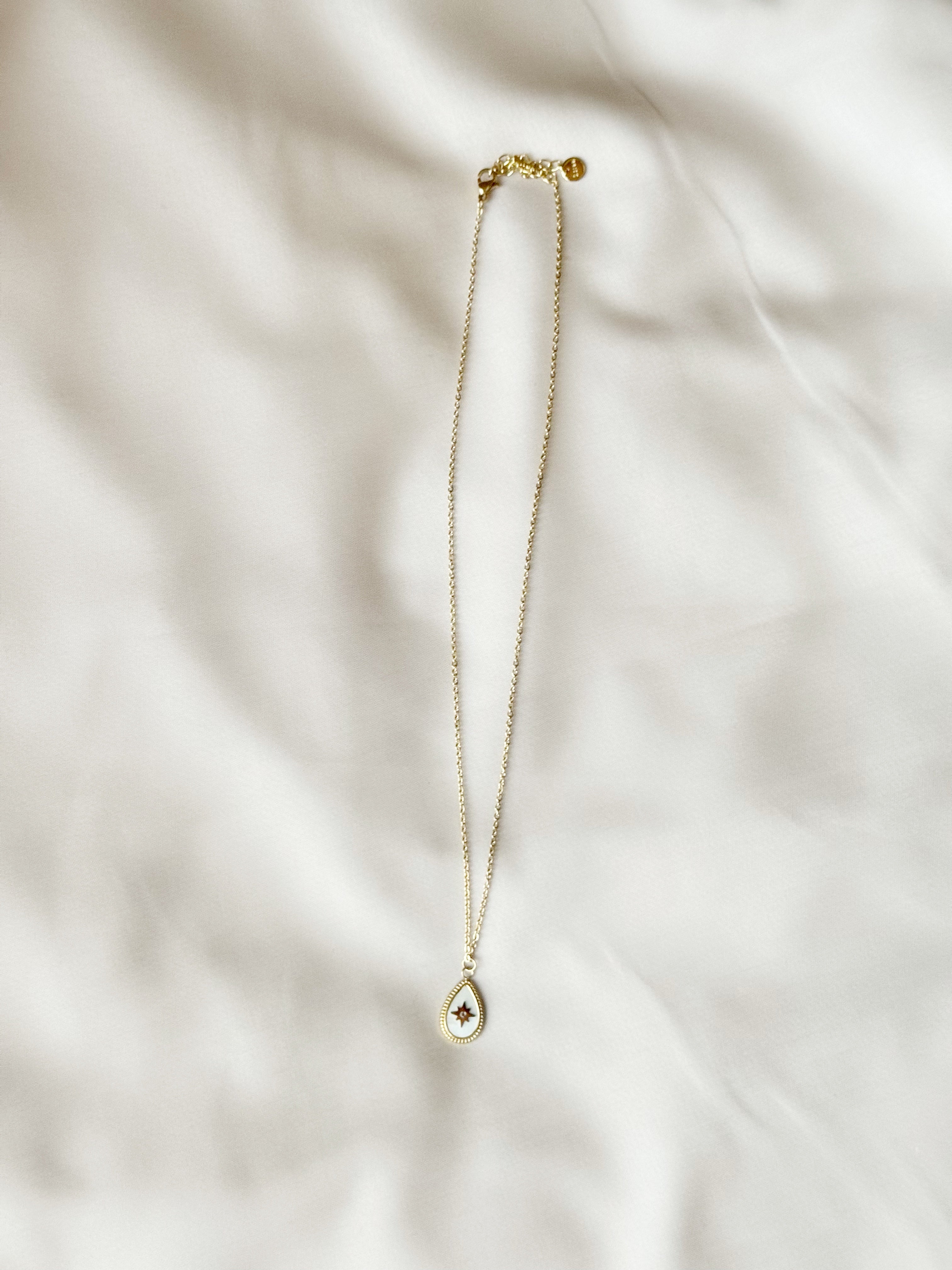 COLLIER KIARA