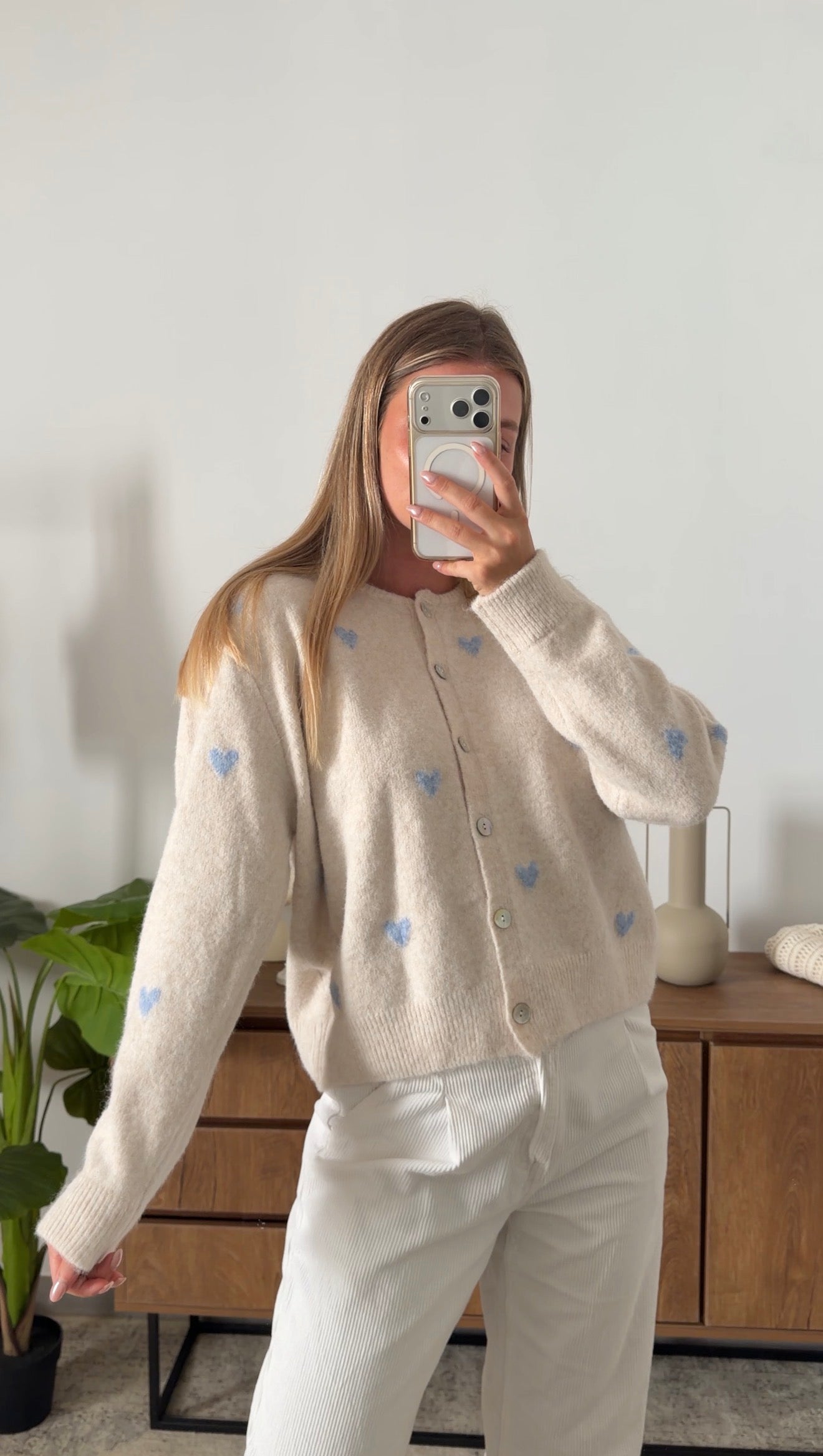 LOVE CARDIGAN – BEIGE