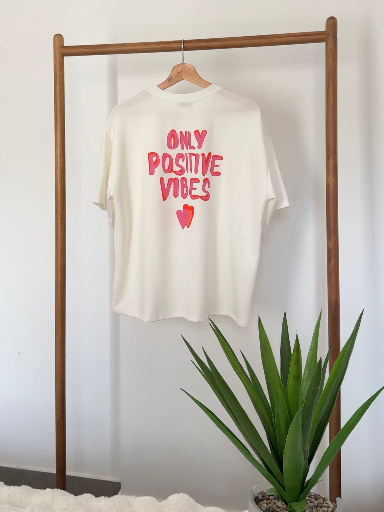 T-SHIRT ONLY POSITIVE VIBES