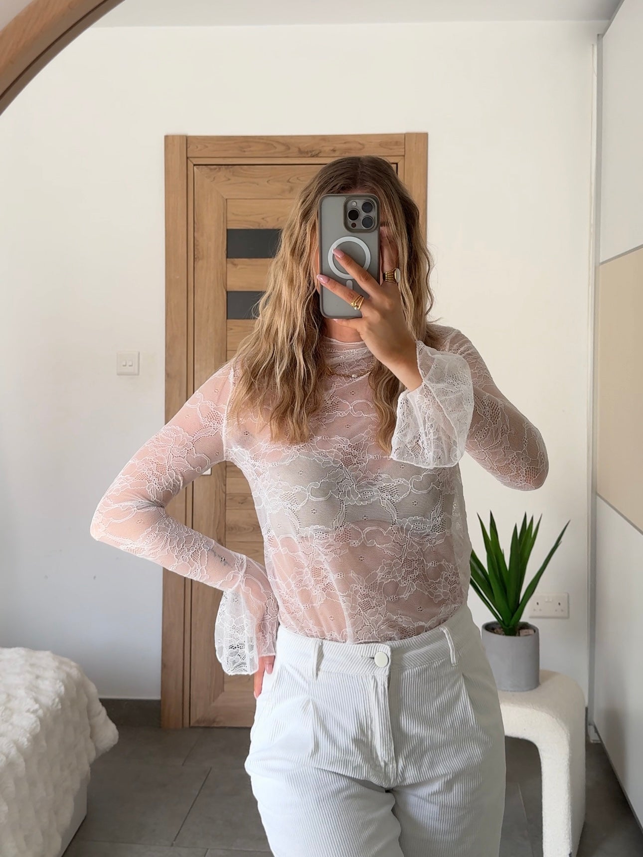 TOP À DENTELLE BELLE