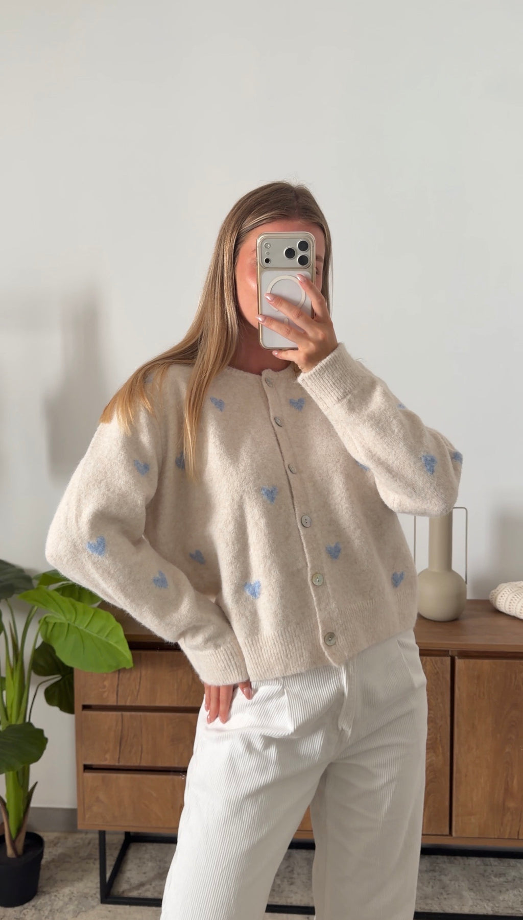 LOVE CARDIGAN – BEIGE