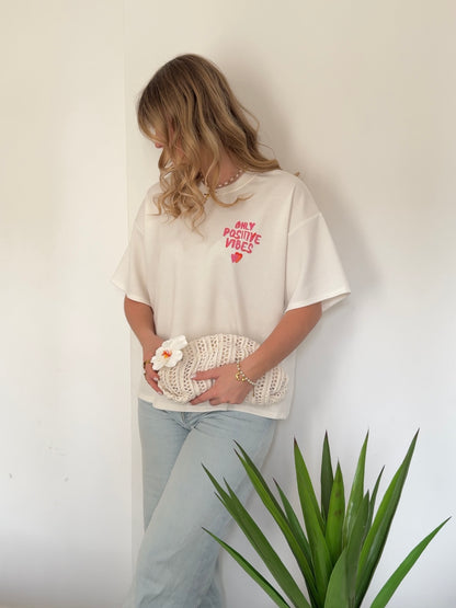 T-SHIRT ONLY POSITIVE VIBES