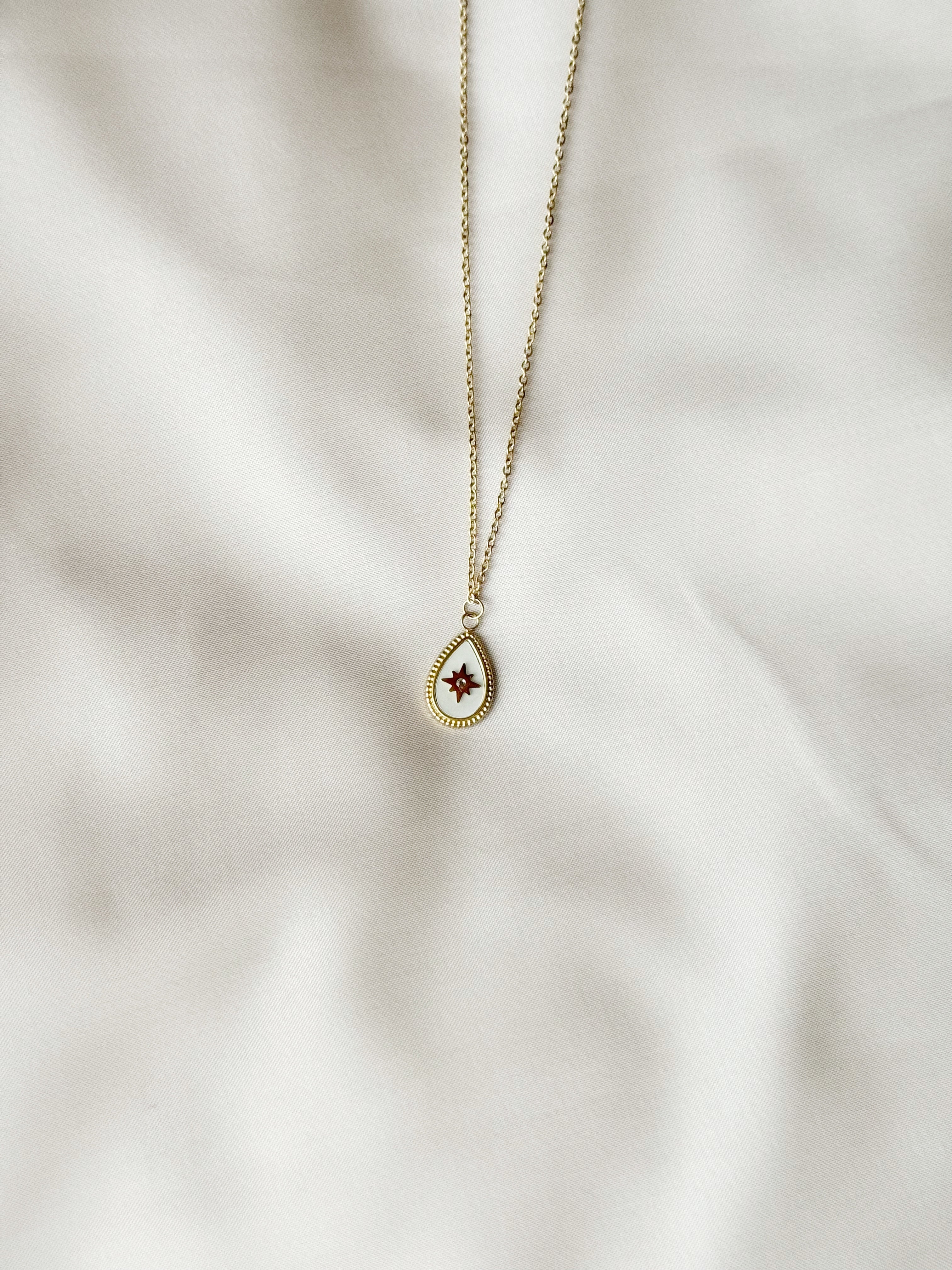 COLLIER KIARA