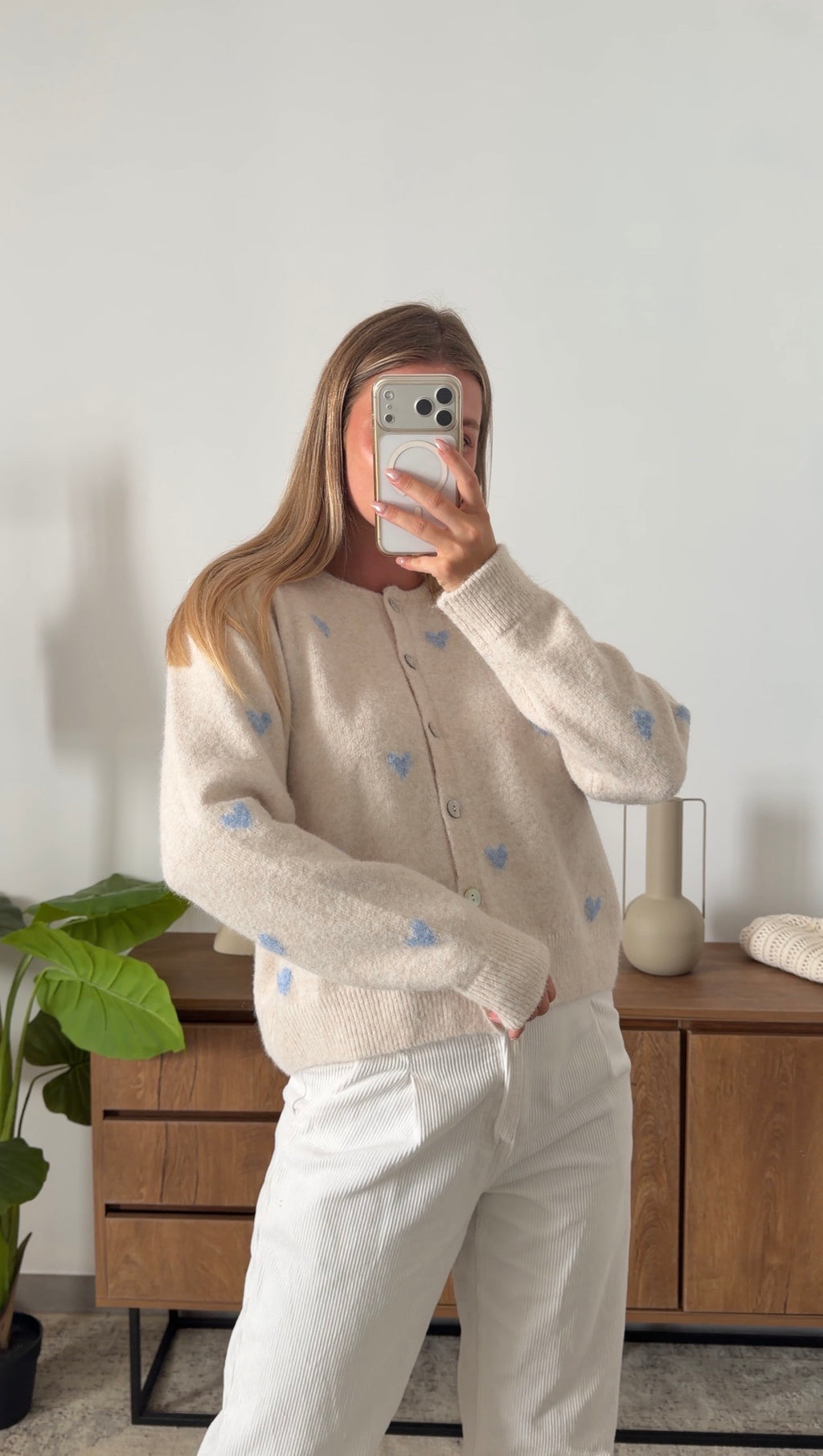 LOVE CARDIGAN – BEIGE